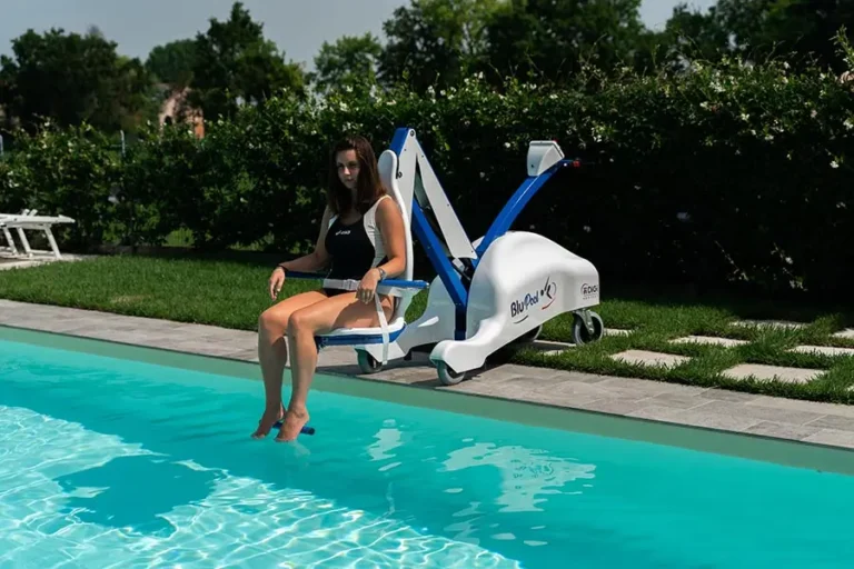 BluPool Mobile Pool Lift